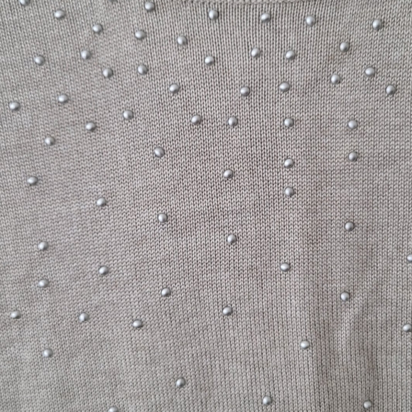 Lightweight taupe sweater with bead detail - Picture 2 of 3